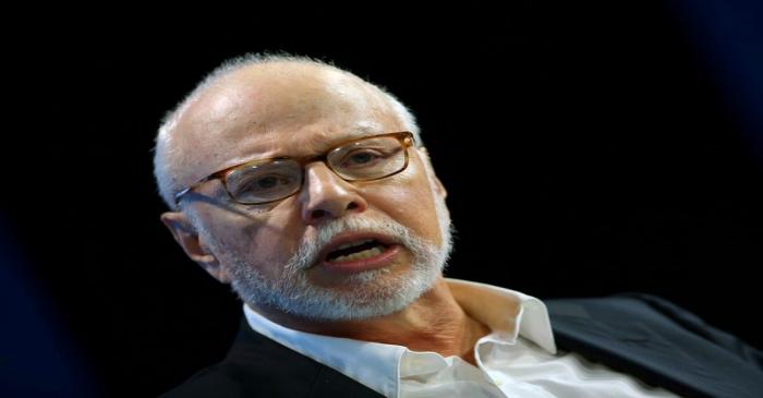 FILE PHOTO: FILE PHOTO: Paul Singer, founder and president of Elliott Management Corp