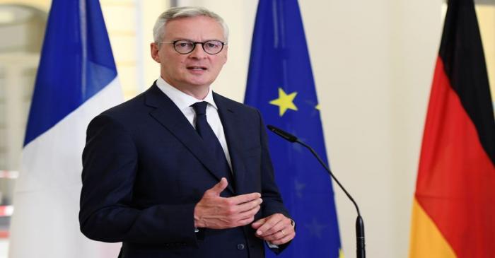 FILE PHOTO: German Economy Minister Peter Altmaier and his French counterpart Bruno Le Maire