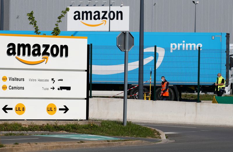 Amazon logistics center in Lauwin-Planque